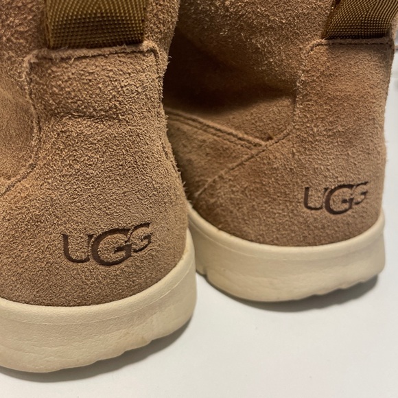 UGG Canoe Youth 6 (Women’s Size 7.5-8) 38 EU US Chestnut Suede Lightweight Boots - Picture 9 of 15